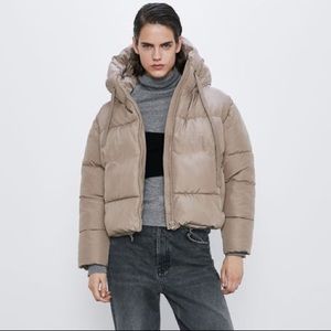 ZARA Short Hooded Puffer Zip Jacket